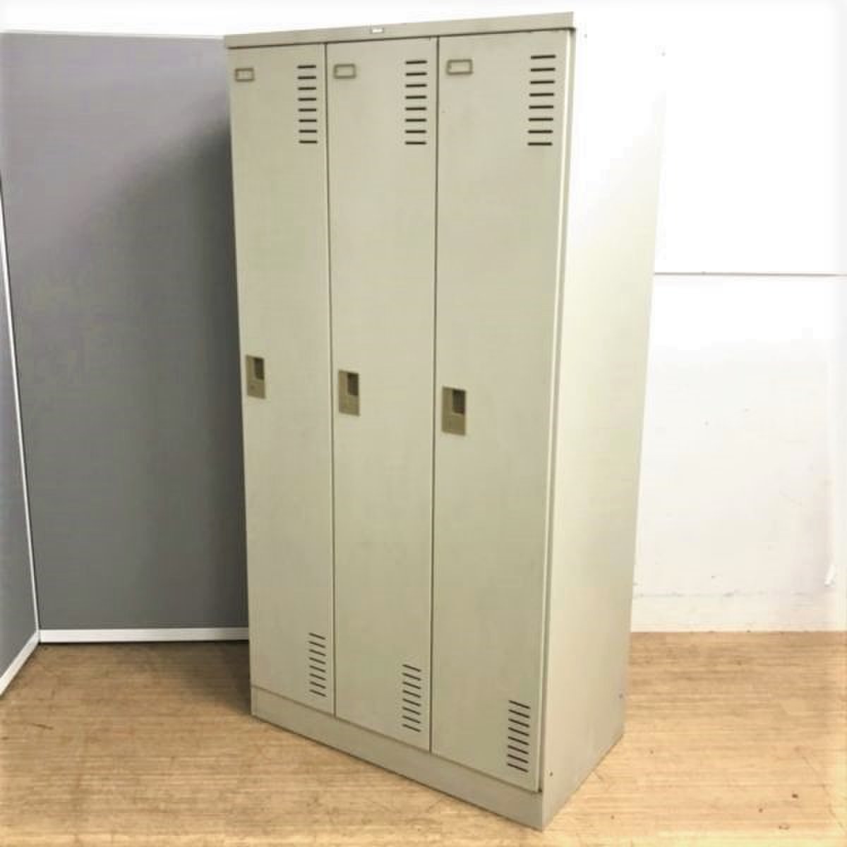 【キズ・使用感ありのためお値打ち価格】少人数の増員に合わせてぜひ　状態にこだわりがない方におすすめ
                        LK 
                                    中古
            