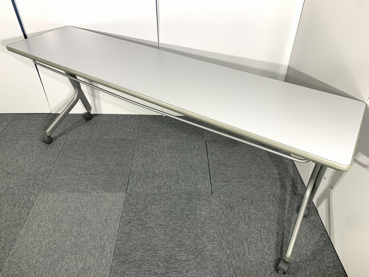 講習や会議にオススメ！2~3名ほどでお使いいただけます！｜W1800｜スタックテーブル【関西倉庫在庫】
                        その他シリーズ
                                    中古
            