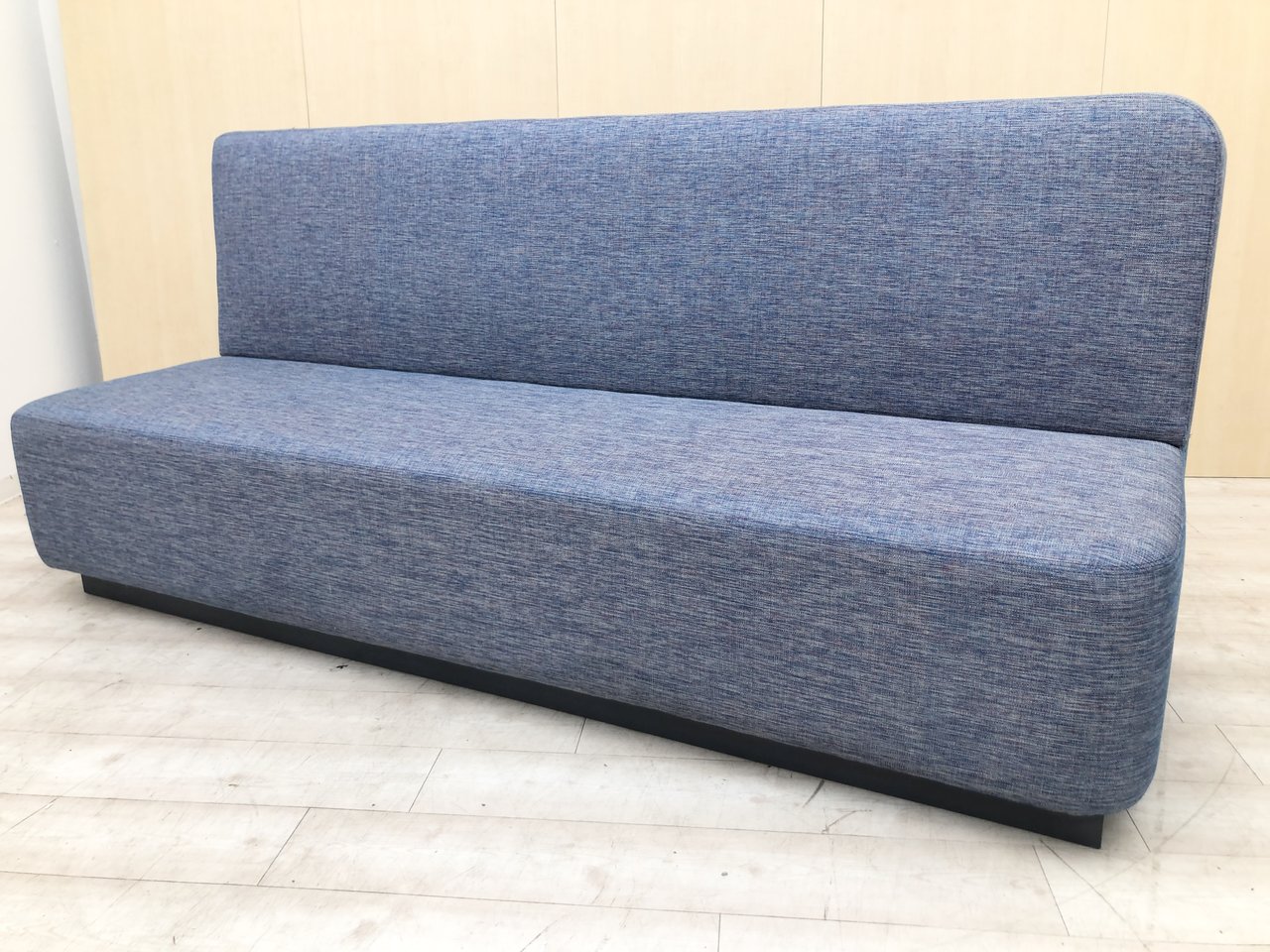 横幅1900サイズ！アットホームなおしゃれソファ入荷！3人用/ブルー【RP】
                        その他シリーズ
                                    中古
            