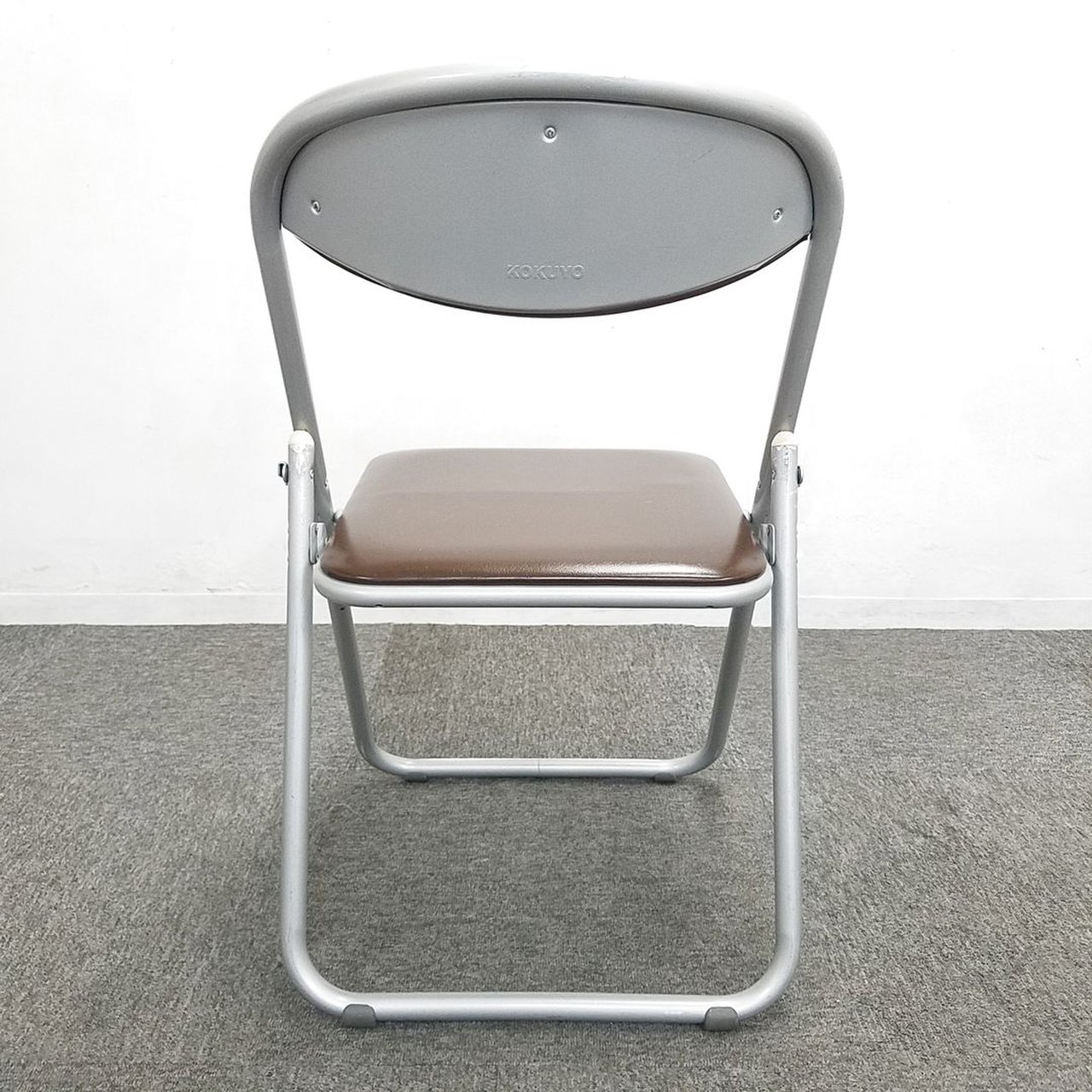 やんばるくいな商品 60③【KOKUYOパイプ椅子 中古4脚】折りたたみイス パイプ椅子*事務用品