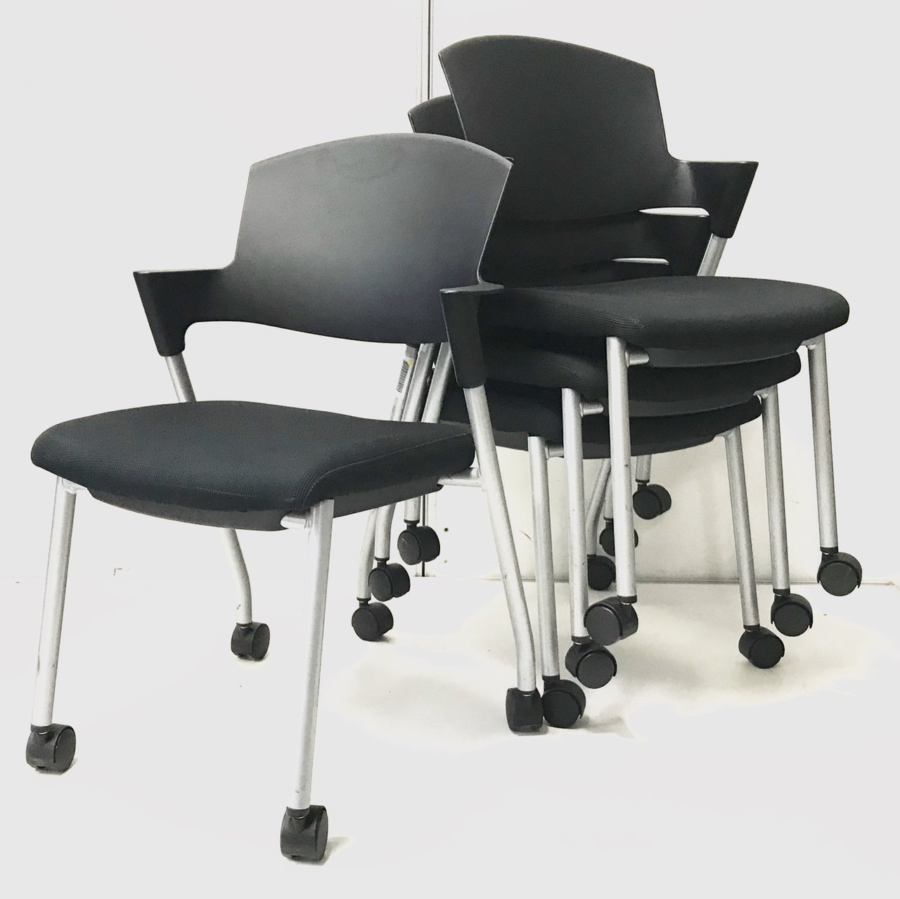 【2セット限定】コクヨ｜プロッティ｜セットでお得にお買い上げ頂けます！【関西在庫数ナンバーワン・尼崎店】
                        プロッティ（キャスター付） 
                                    中古
            