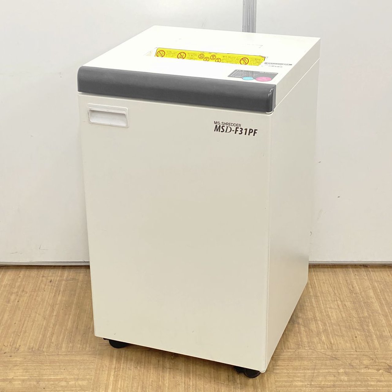 【最大裁断枚数45枚】パワークロスカット方式で、パワフル裁断可能！！A3対応　整備済み商品
                        MSDシリーズ 
                                    中古
            