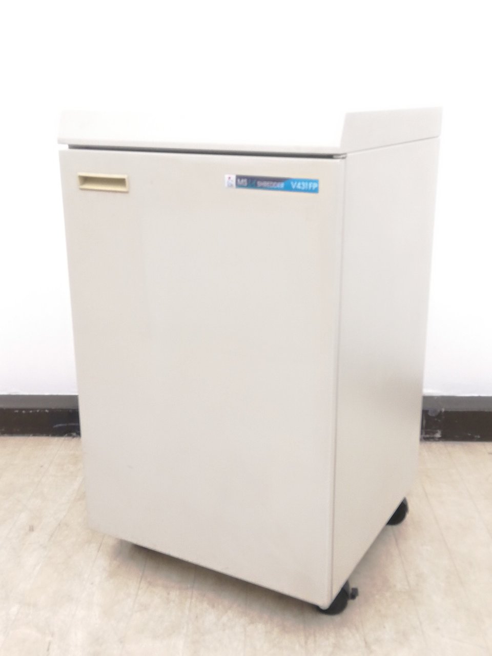 オフィスに一台！業務用シュレッダー登場◆明光商会製Vシリーズ
                        Vシリーズ
                                    中古
            