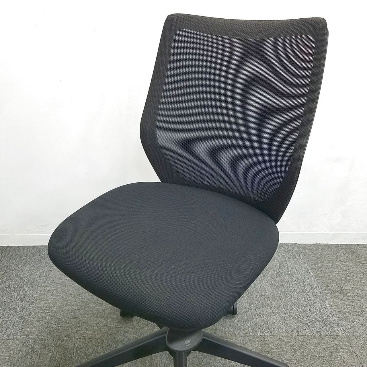【中古 S(美品)】*CG-M(シージーエム) CG11ZR-FZK1 中古】CG-M メッシュ CG11ZR FZK1 オカムラ/okamura 肘無ロー