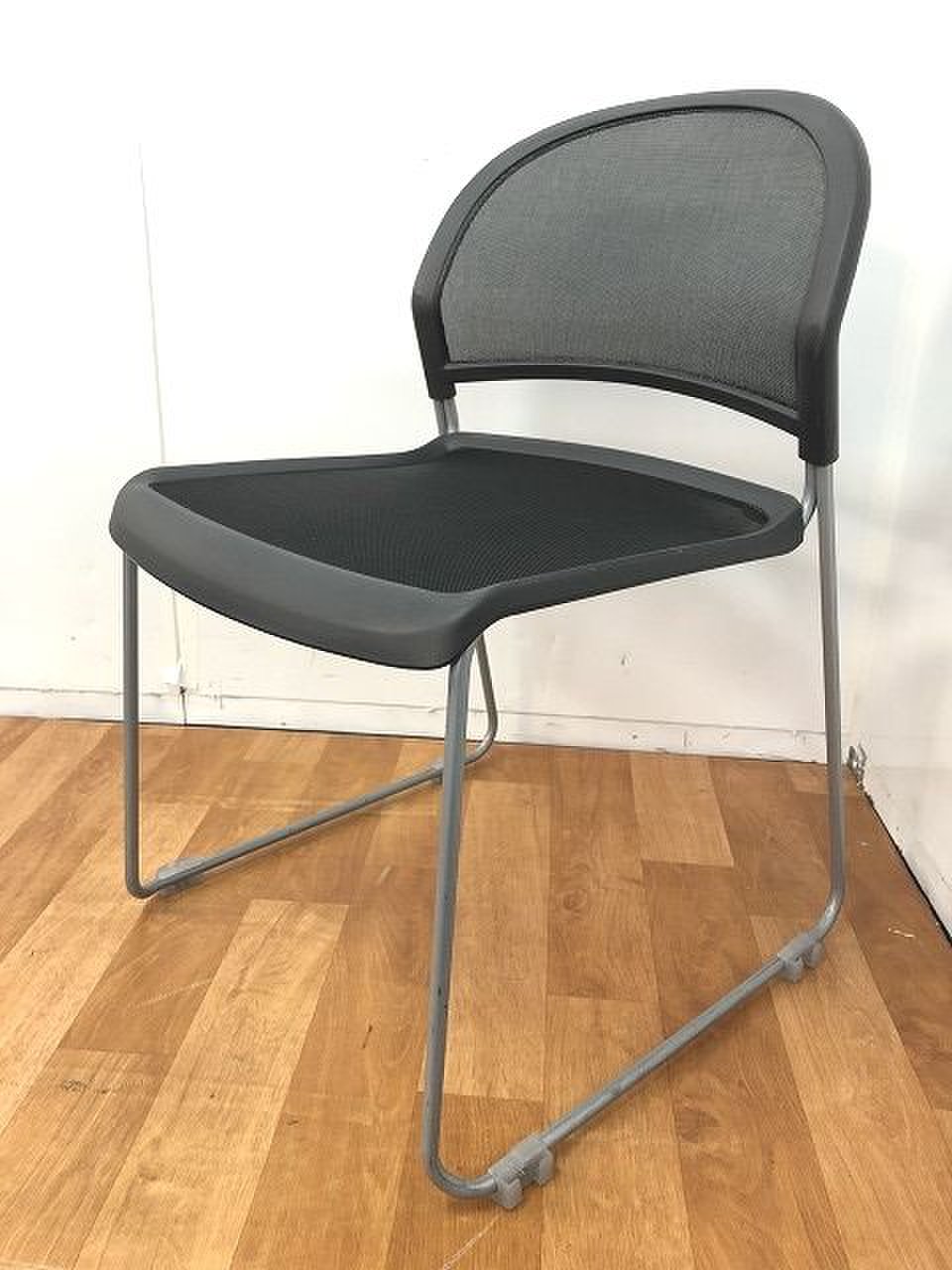 【大量50脚入荷！！】快適メッシュで、クリエイティブミーティング！！
                        MP-200シリーズ 
                                    中古
            