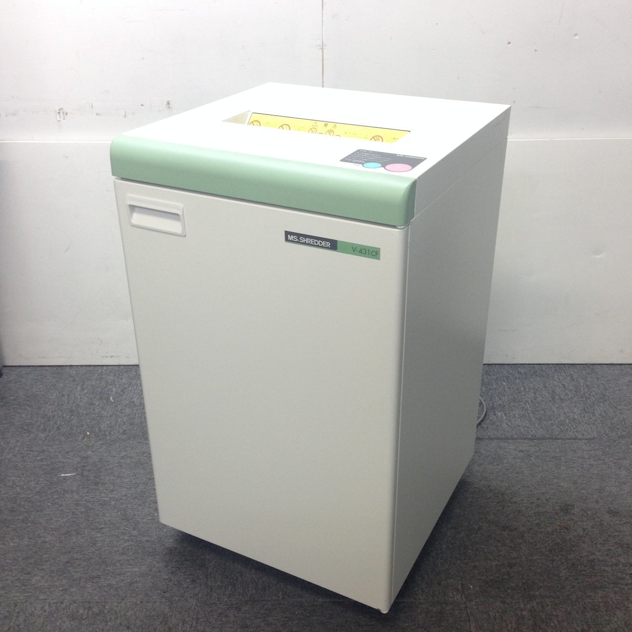 【安くなりました！！】業務用シュレッダーが1万円お安くなっております！！【明光商会製】
                        Vシリーズ
                                    中古
            