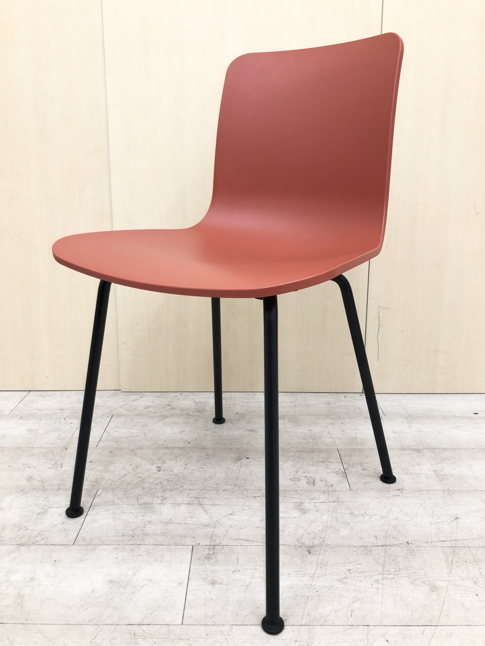 オシャレなデザインチェア入荷！ご在宅でもオフィスでも使える！【RP】
                        その他シリーズ
                                    中古
            