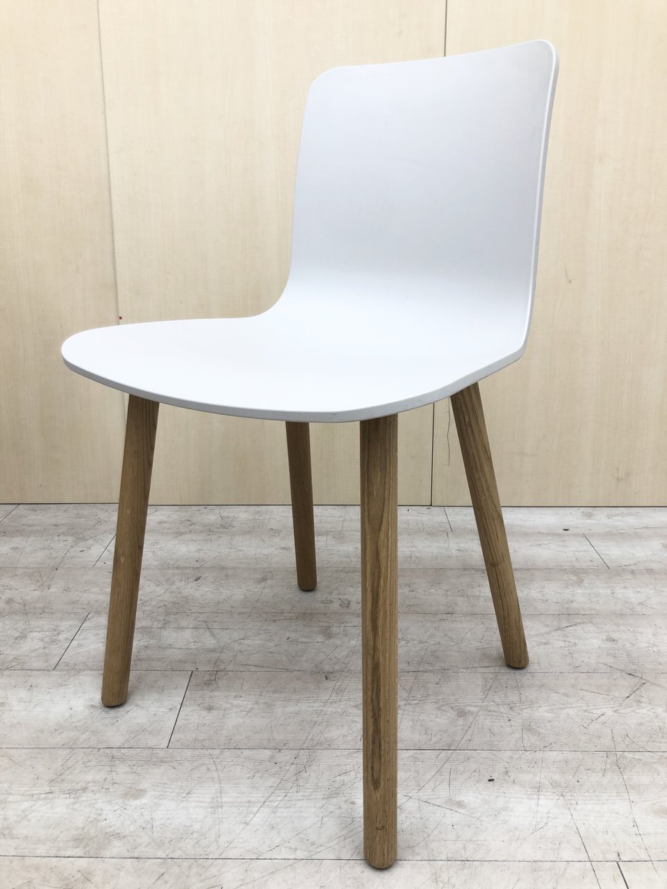 オシャレなデザインチェア入荷！ご在宅でもオフィスでも使える！【RP】
                        その他シリーズ
                                    中古
            