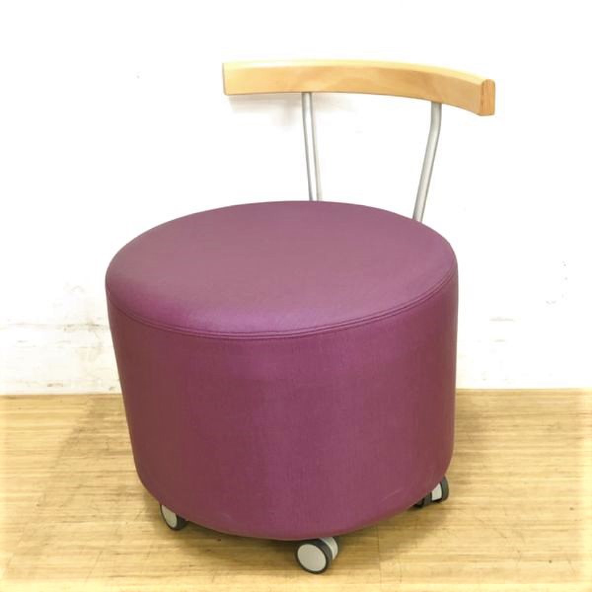 お洒落なスツール　キャスター付き　リフレッシュ・癒しの空間へ　オカムラ　アルトカフェ
                        Alt Cafe 
                                    中古
            