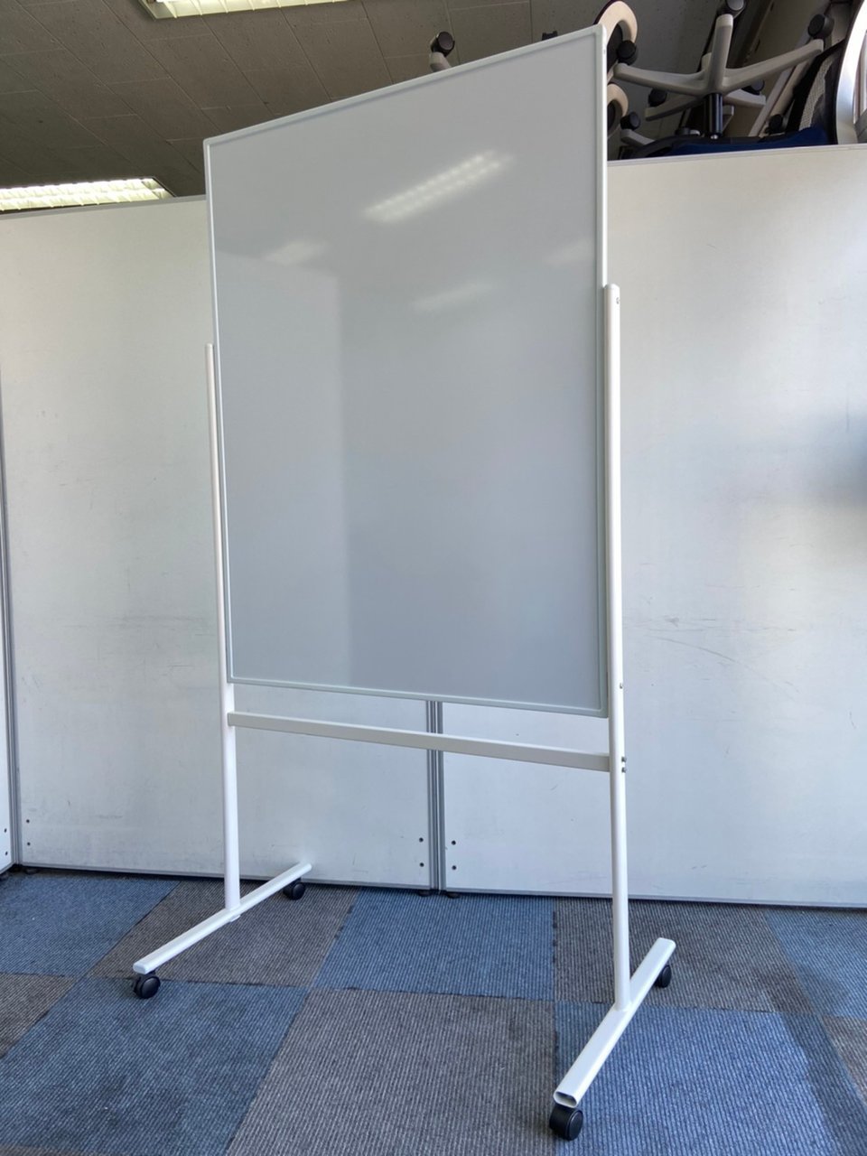 【省スペースにおすすめ】縦長で扱いやすい！なかなか入荷のないレア商品！目隠しにも使える！
                        その他シリーズ
                                    中古
            