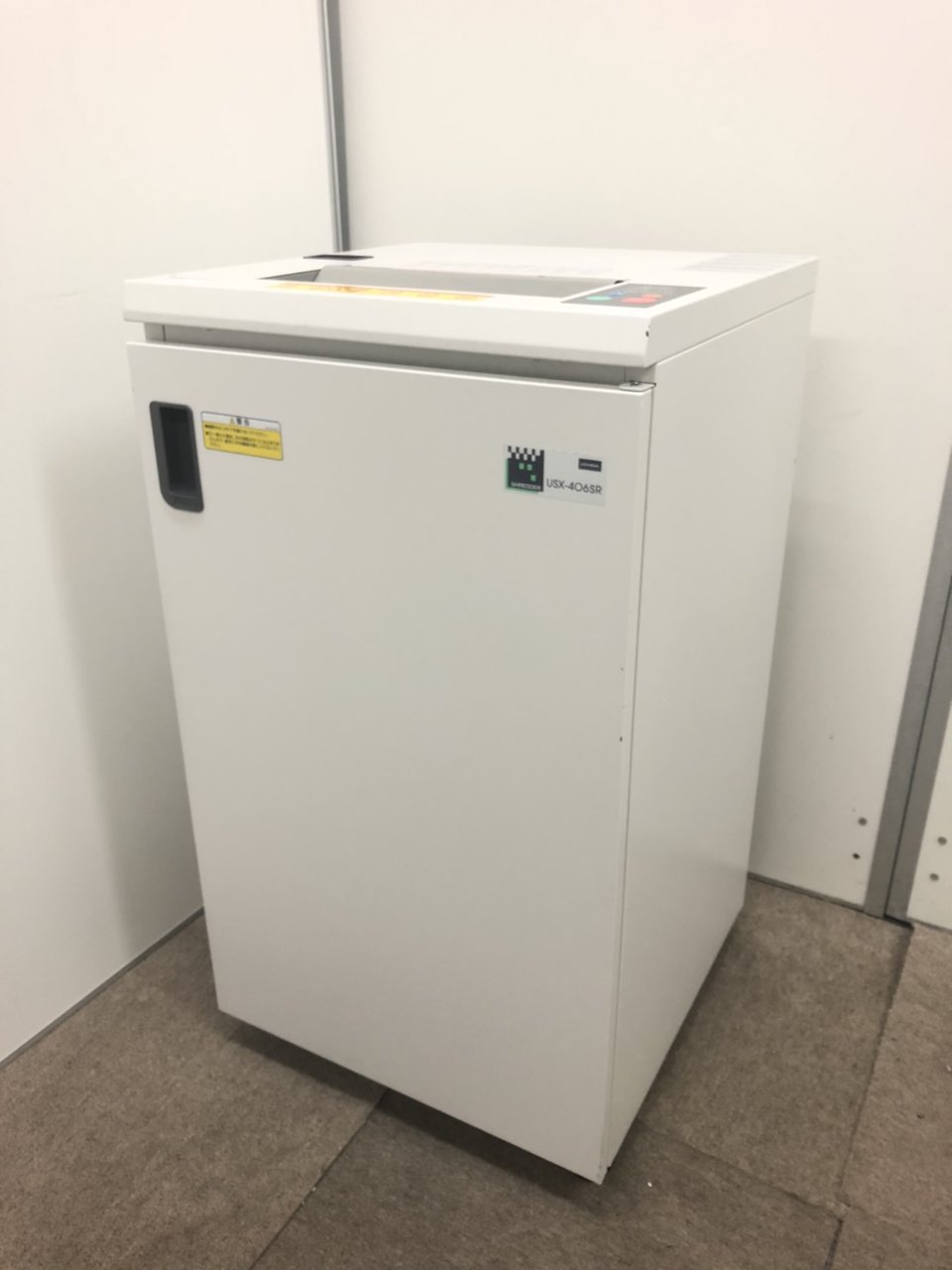 【美品】最大裁断枚数25枚/内田洋行製/USX-406SR/業務用シュレッダー/必需品/書類の整理
                        USX-406 
                                    中古
            