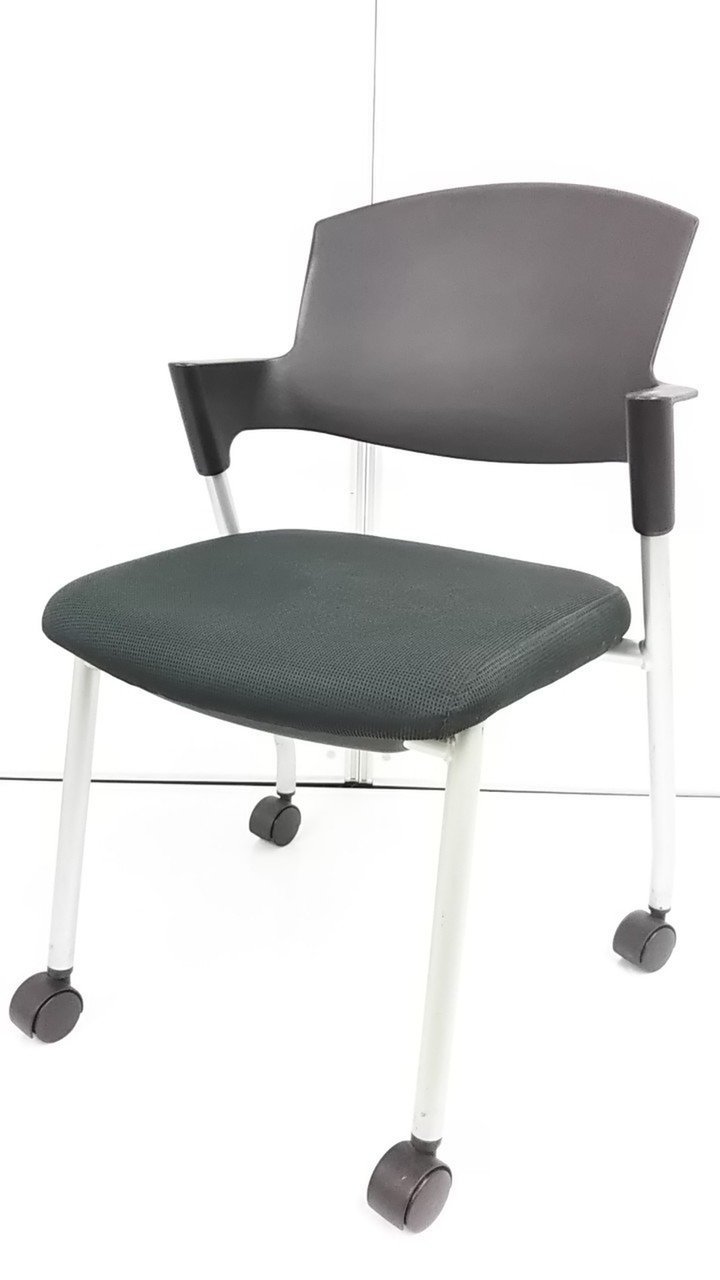 【座面汚れ有り】【在庫入れ替えセール】コクヨ/プロッティ　ブラック【G】
                        プロッティ（キャスター付） 
                                    中古
            