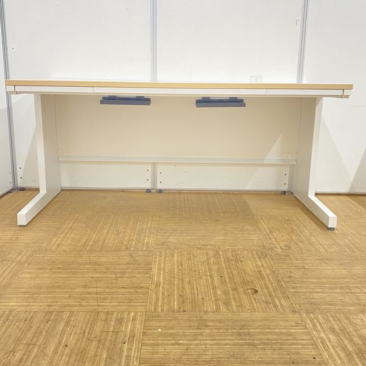 中古】スカエナ 5-110-6740 ウチダ/UCHIDA 平机 303297 - 中古