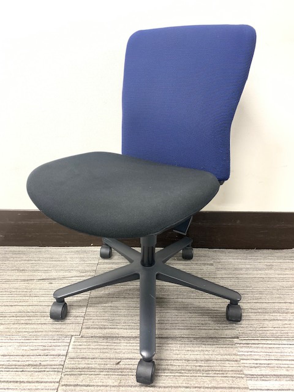 【残り1脚】内田洋行製ルディ｜ある時は軽快に。あるときはさりげなく。あらゆるビジネスシーンを演出します。
                        ルディオ 
                                    中古
            