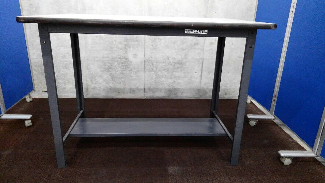 久しぶりに作業台が大量入荷致しました！！⑭　TRUSCC製　均等静止荷重500kg　幕板付き　H860mm　注)アジャスターがありません。
※マテハン本舗の中古商品は、千葉県柏市に在庫がございます。
                        不明
                                    中古
            