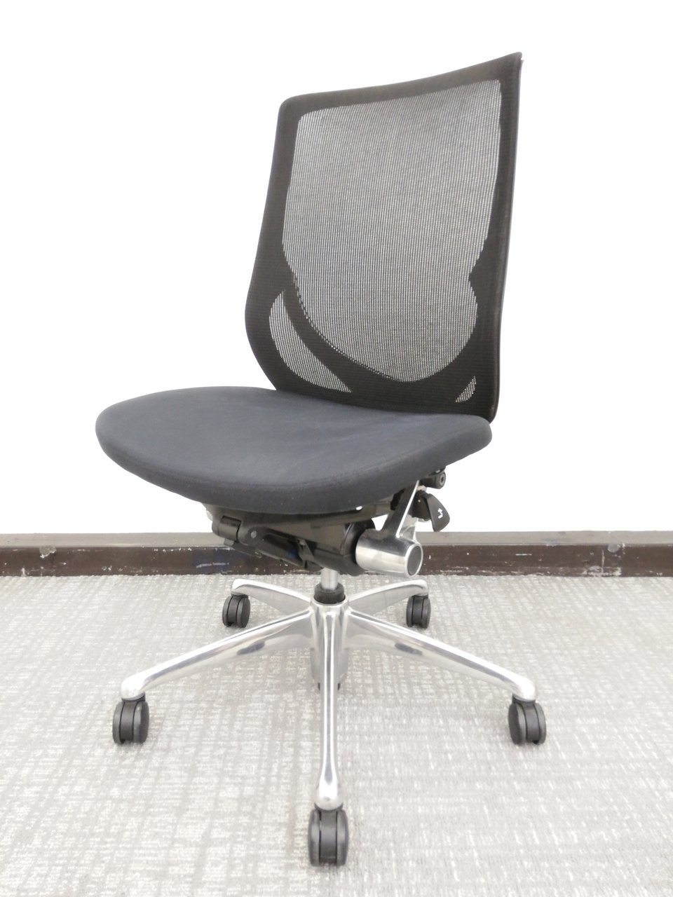 【値下品】【25,000円⇒22,400円】メッシュ×クッション【PCチェア】hi_class【クリーニング済】
                        ゼファー（メッシュ） 
                                    中古
            