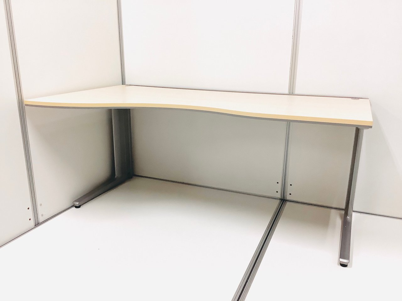 大人気／定番／稀少品／貴重／レア／現品限定　◆Okamura／オカムラ　◆PROSTAGE CREST／プロステージ クレスト
                        プロステージ クレスト 
                                    中古
            