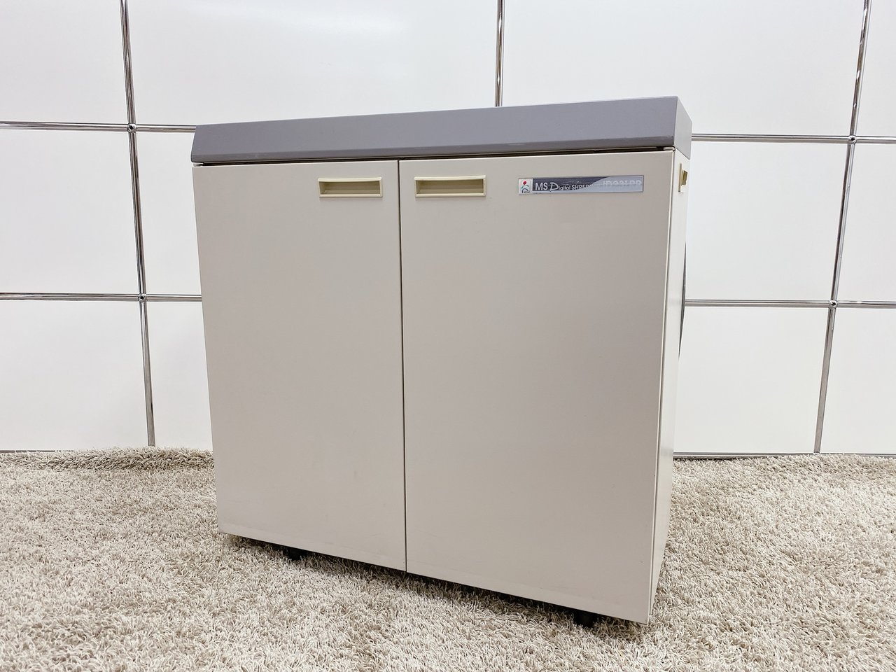 【KS】コンパクトサイズでも個人情報守ります！■明光商会製■IDシリーズ
                        IDシリーズ 
                                    中古
            