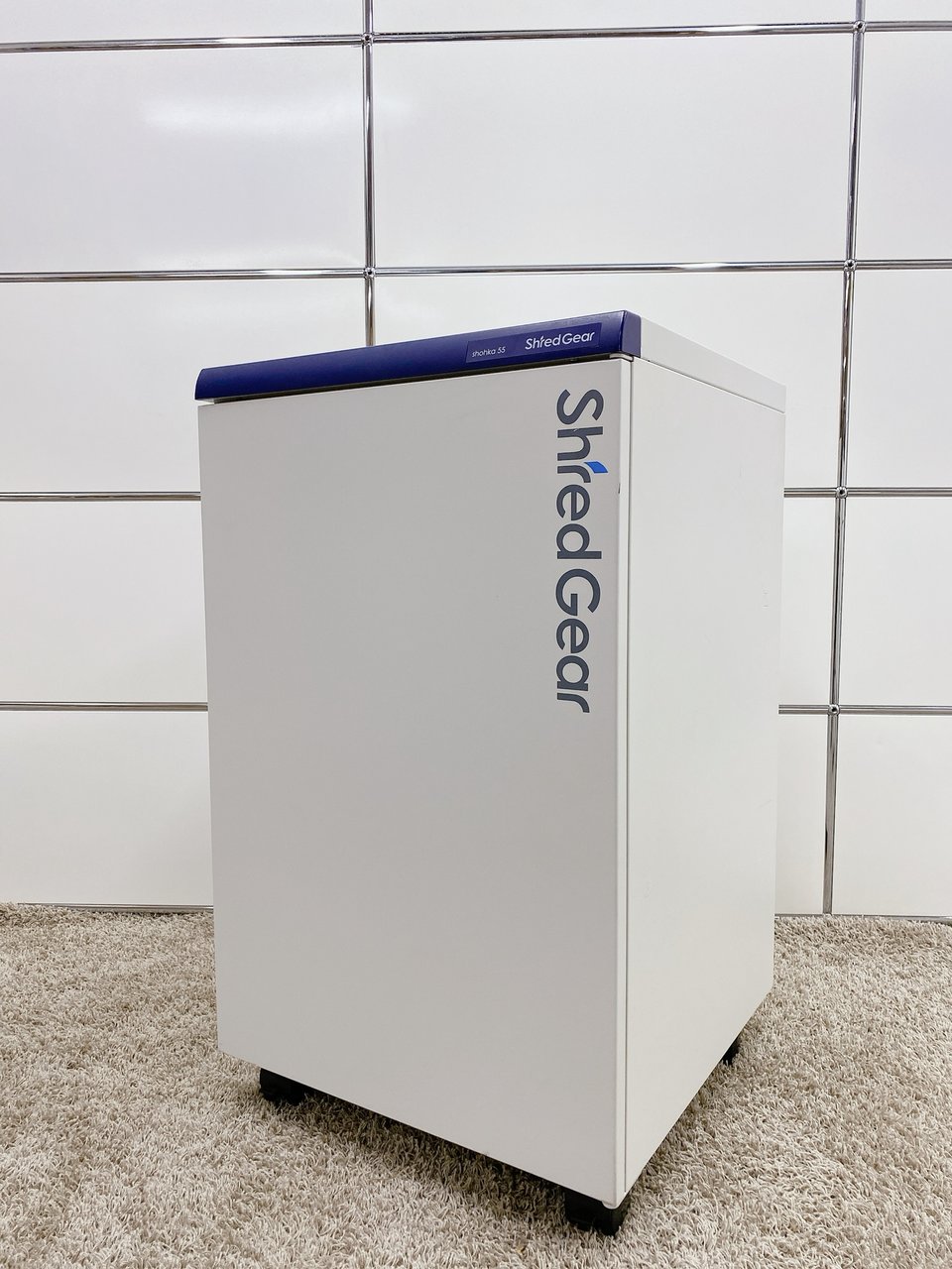 【KS】【新品時最大裁断枚数55枚】シュレッダーをよく使用される方！ストレスなく使用できます！■サカエ■shohka55
                        shohka 電動シュレッダー 
                                    中古
            