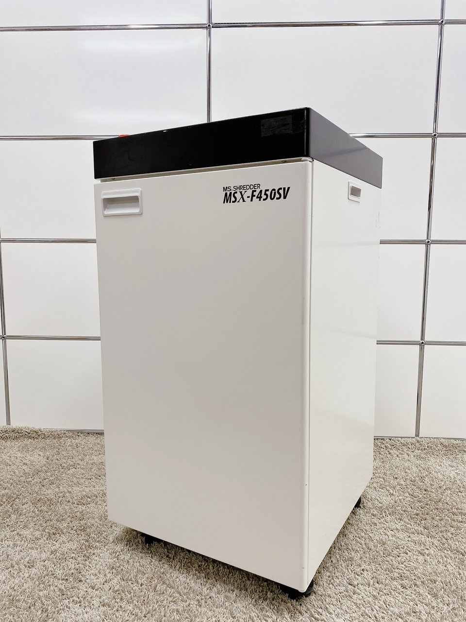 【KS】新品時28枚まとめて裁断できるハイパワーのシュレッダー■明光商会■MSX-F450SV
                        MSXシリーズ 
                                    中古
            