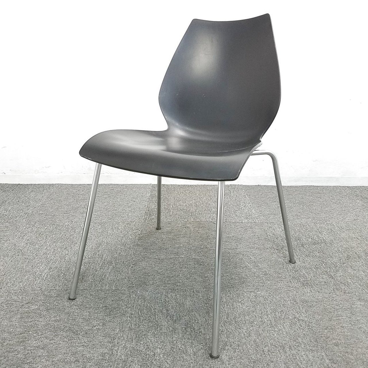 【脚保護キャップ欠品の為特価】【20%オフ】【6脚限定】オカムラからイタリアの輸入品「kartell（カルテル）」入荷！中古　デザイナーズ　チェア　リビング　ダイニング
                        カルテル（マウイ）
                                    中古
            