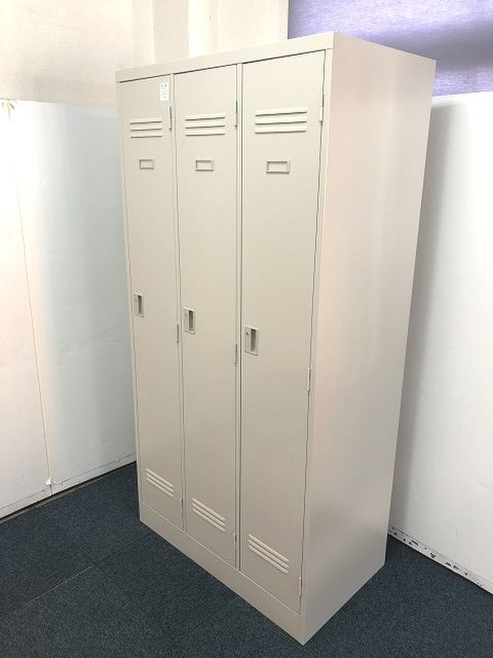 【広々使える3人用ロッカーの入荷です！】
                        その他シリーズ
                                    中古
            