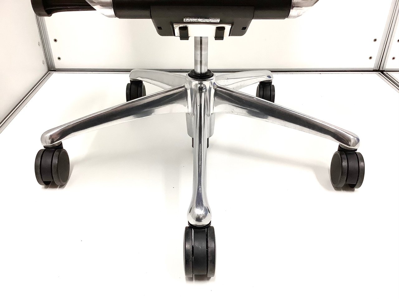 中古】コンテッサチェア CM31AB FBH1 オカムラ/okamura 肘付