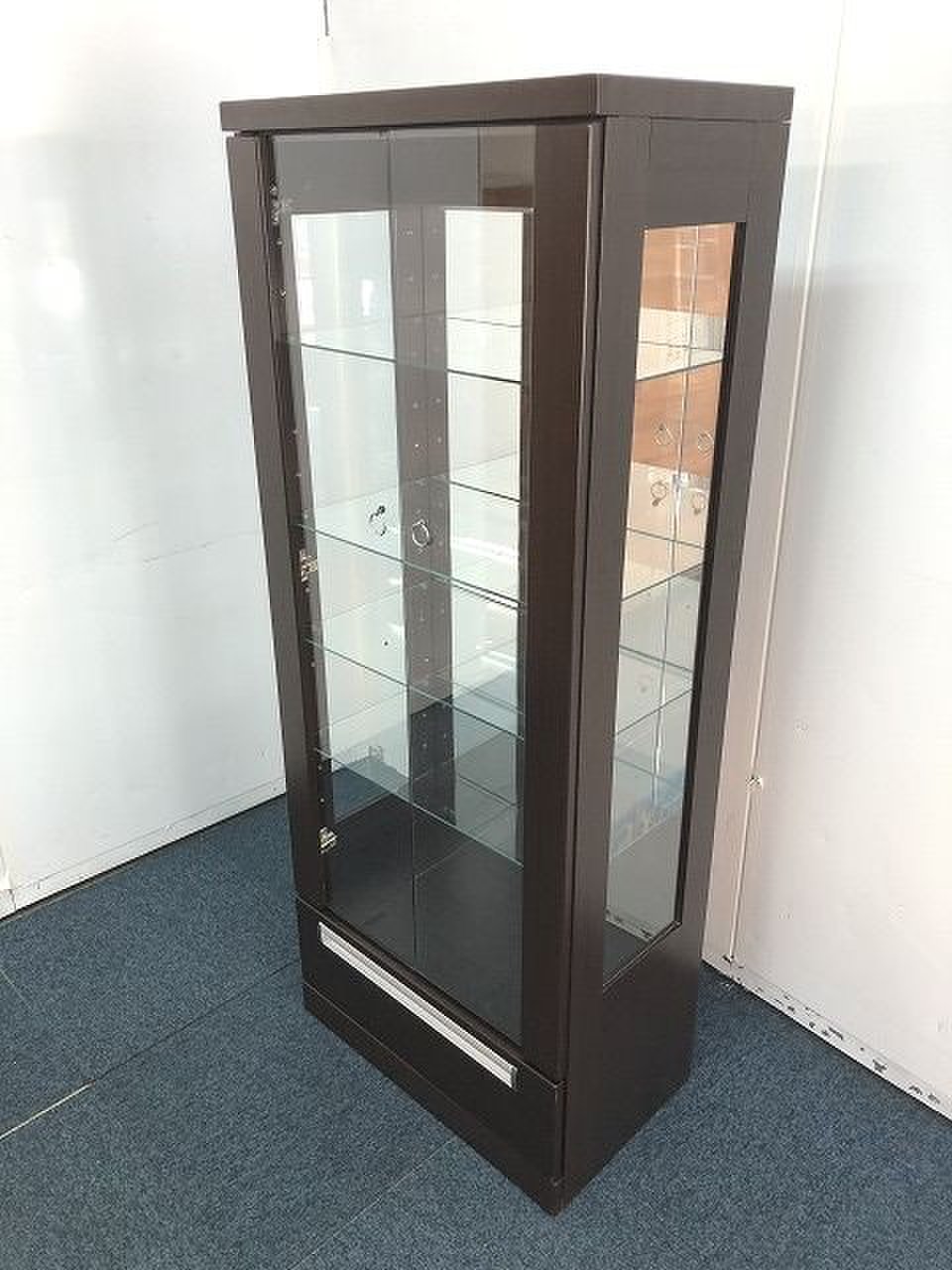 【グラスやコレクションの収納にいかがでしょうか！！】
                        その他シリーズ
                                    中古
            