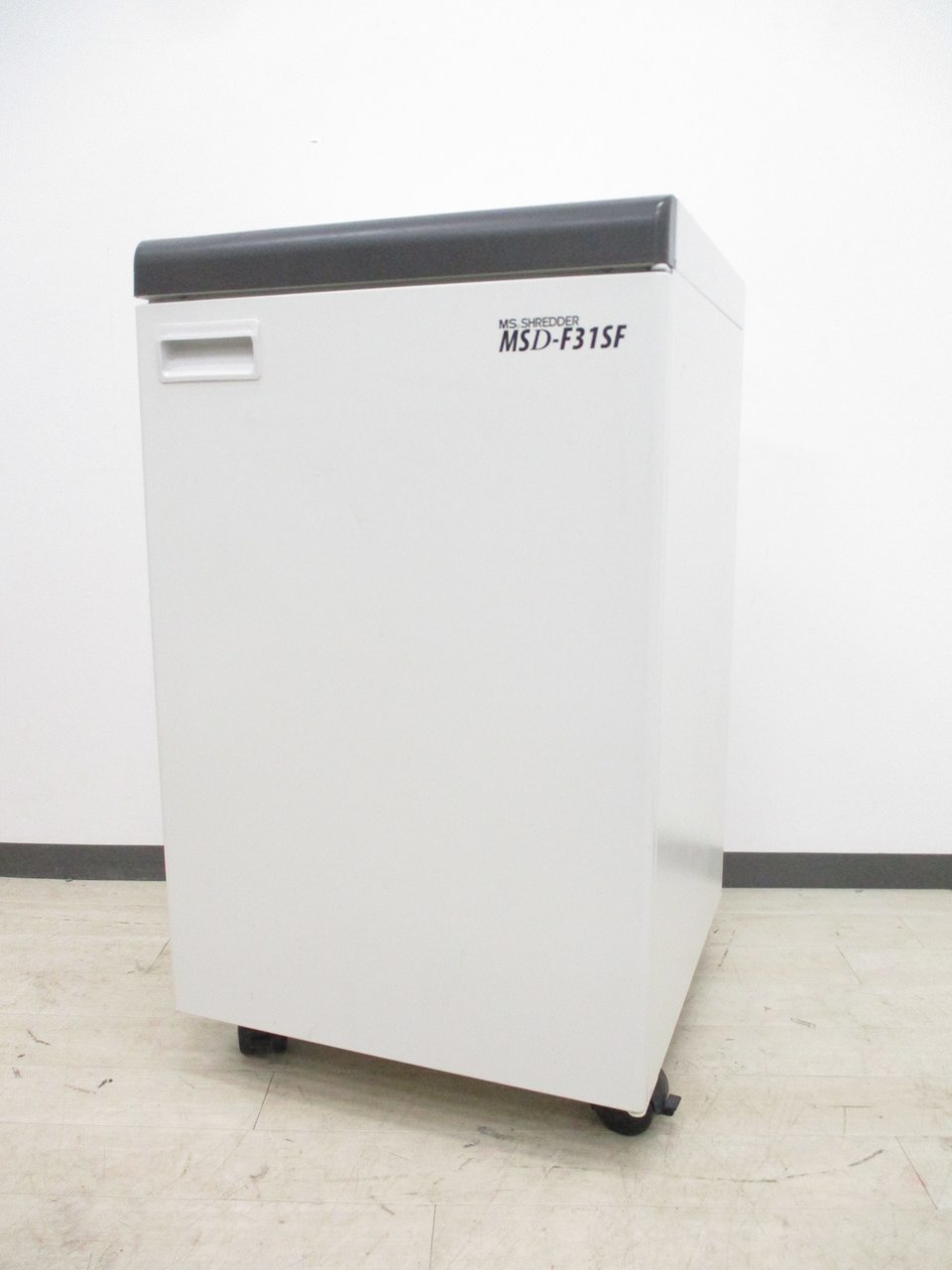 定価約60万！【日本の代表明光商会！】切れ味抜群！パワークロスカットのシュレッダー！
                        MSD-F31SF
                                    中古
            