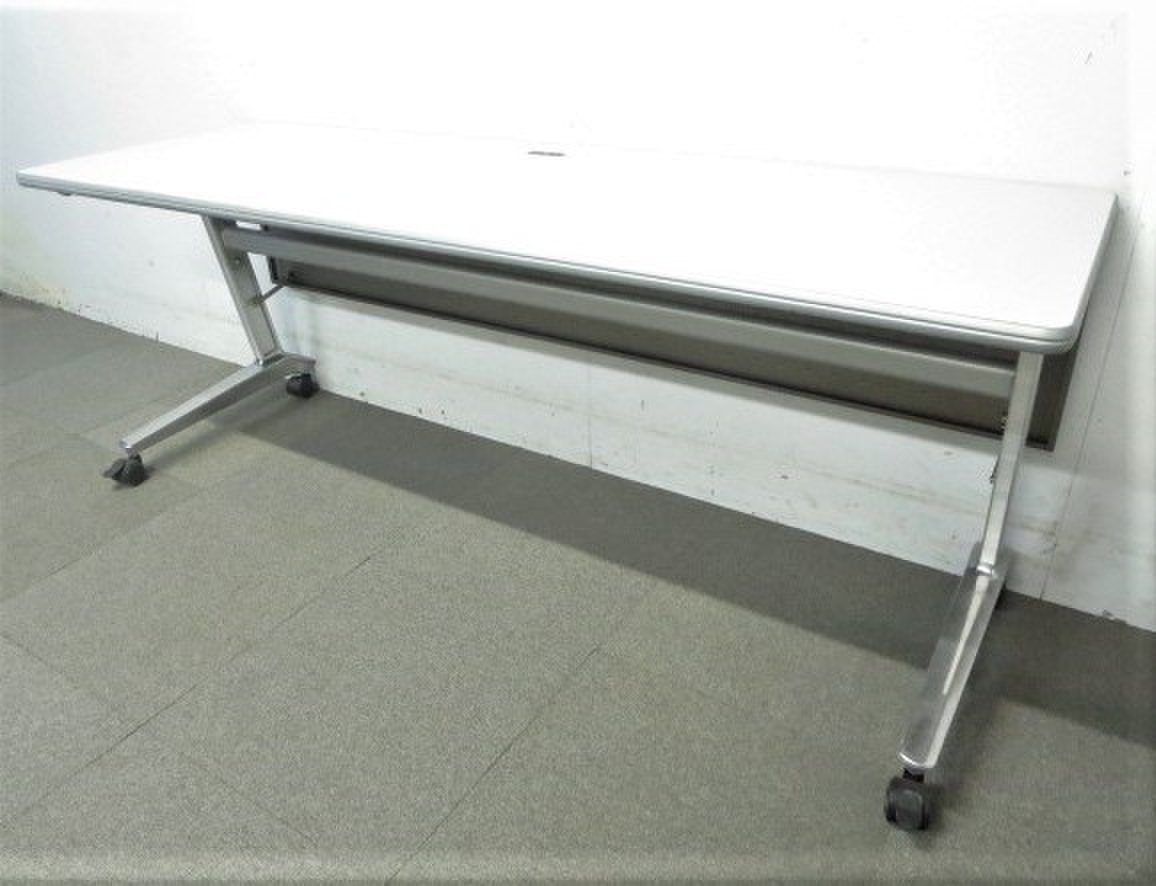 【フレキブルに活躍！】■ウチダ　サイドスタックテーブル　W1800×D600mm　幕板付【コンセント付】
                        サイドスタックテーブル 
                                    中古
            