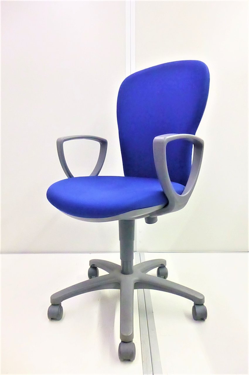 国内メーカー低価格で人気！軽いので女性も楽に運べます！
                        レグノ 
                                    中古
            