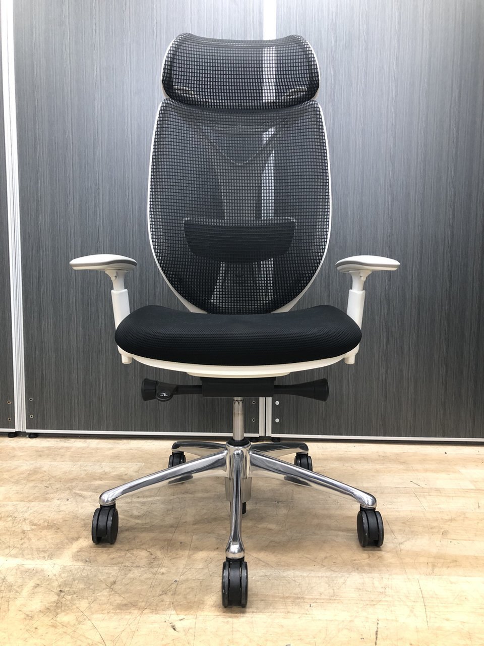 【中古】 サブリナ オカムラ/okamura 肘付ハイバックチェア 中古】サブリナ オカムラ/okamura 肘付ハイバックチェア 355778