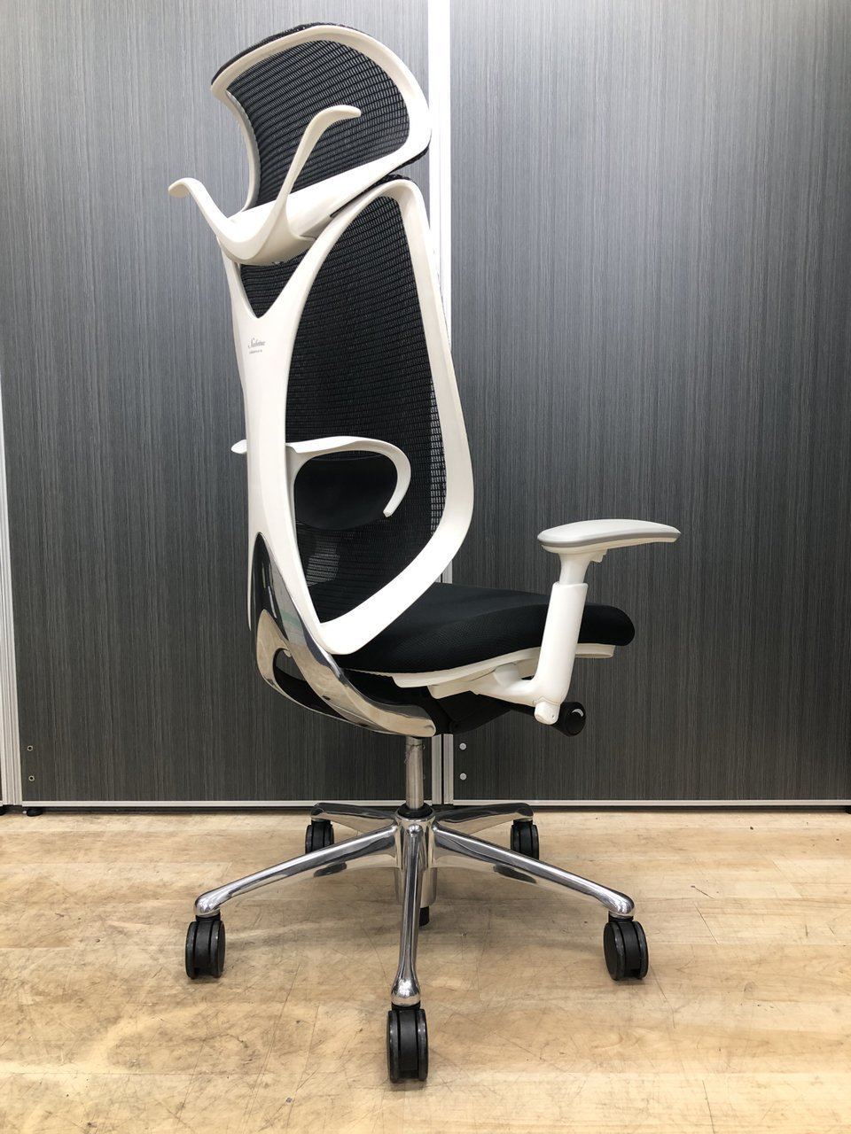 【中古】 サブリナ オカムラ/okamura 肘付ハイバックチェア 中古】サブリナ オカムラ/okamura 肘付ハイバックチェア 536617