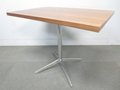 【やすらぎのひと時を提供！】■カフェテーブル（W900mm）　オフィストレンドの木目デザイン！【おつとめ品】