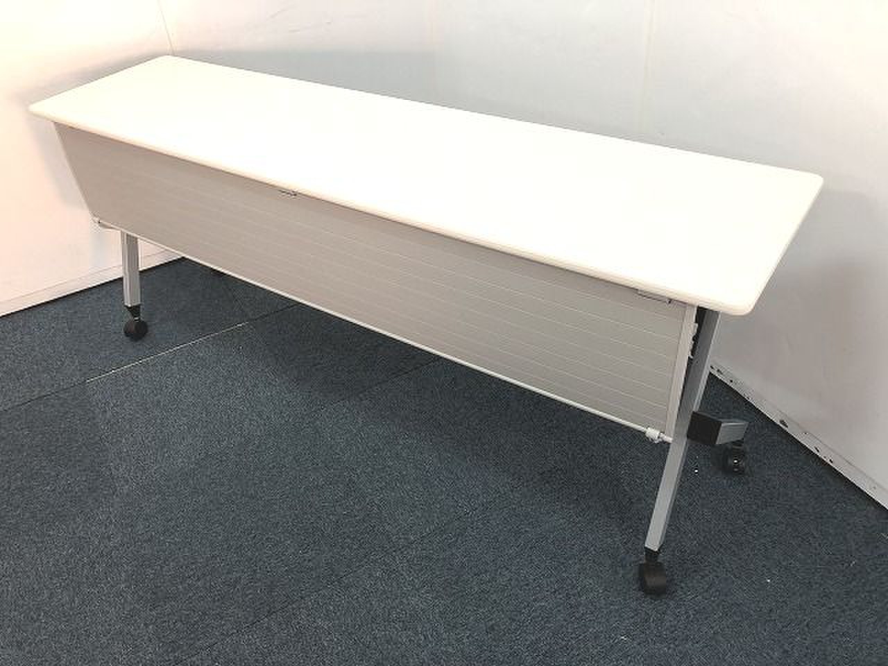 【定価約7万円！！幕板付きで女性の方も安心のフラップテーブルの入荷です！！】■人気ホワイトカラー
                        HXシリーズ 
                                    中古
            