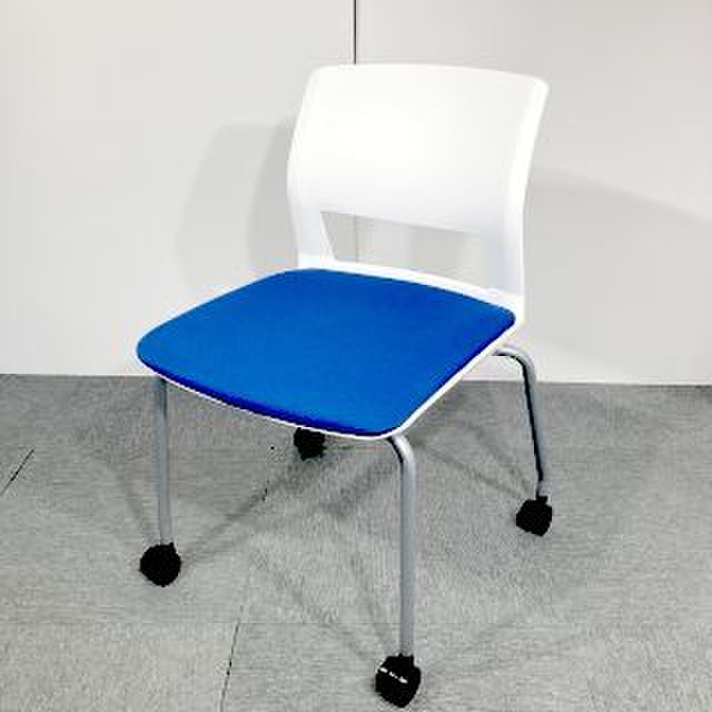 【ロット商品】コクヨ｜スタッキングチェア｜人気ブルーカラー｜キャスター付き！【関西倉庫在庫】
                        その他シリーズ
                                    中古
            