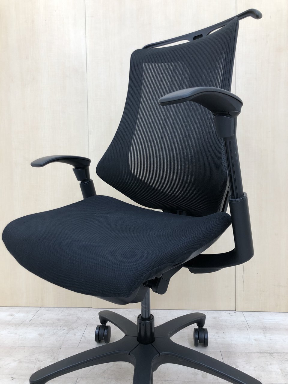 イトーキ/ITOKI   エフクロス KF-370JB 肘付ハイバックチェア 中古】エフメッシュ KF-370JB-T1B2 イトーキ/ITOKI 肘無