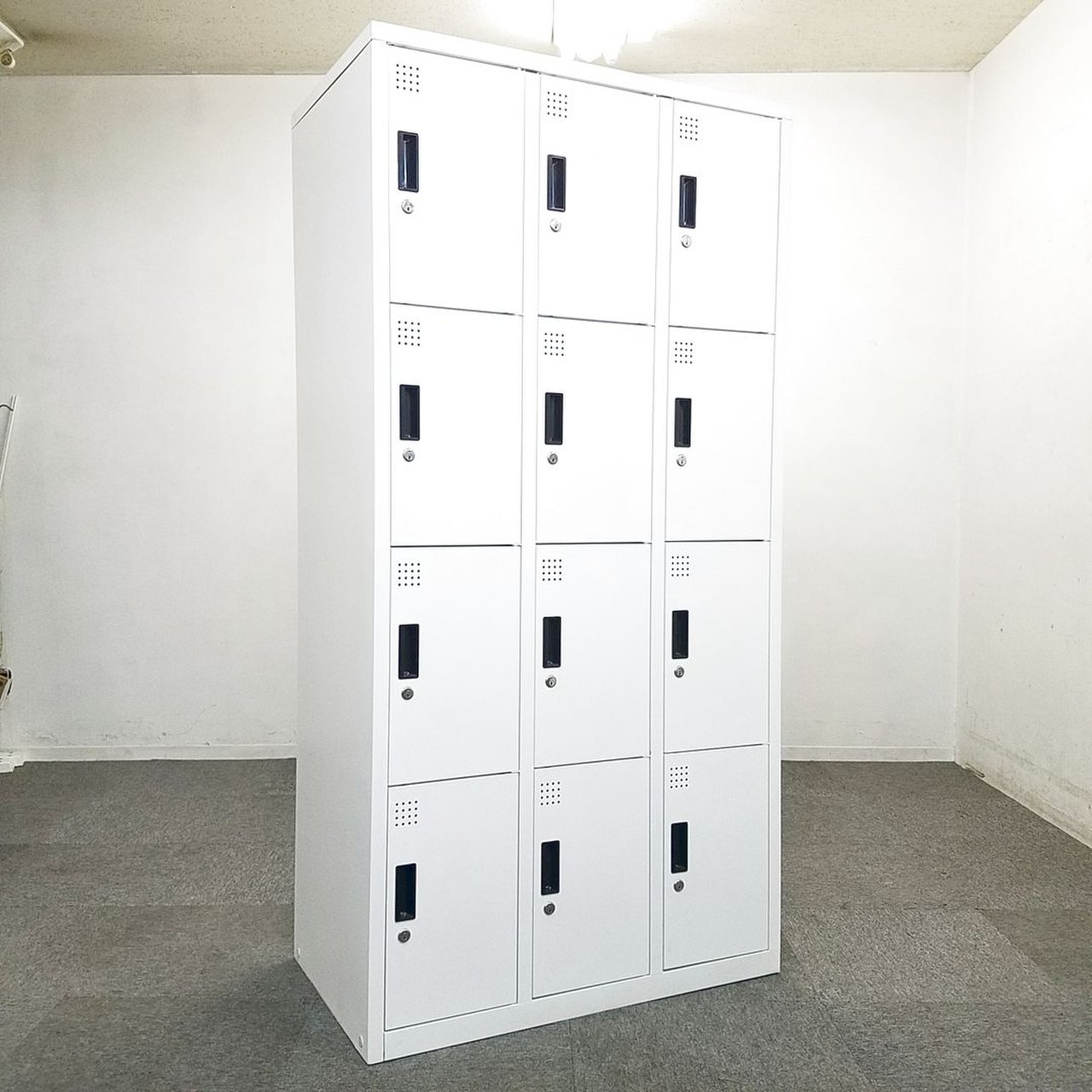 中古】 12人用更衣ロッカー 307803 - 中古オフィス家具なら