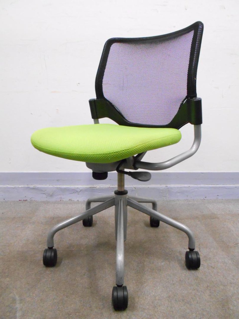 【倉庫在庫】エアリチェア｜オカムラ製品｜ミーティングチェア｜
                        エアリ 
                                    中古
            