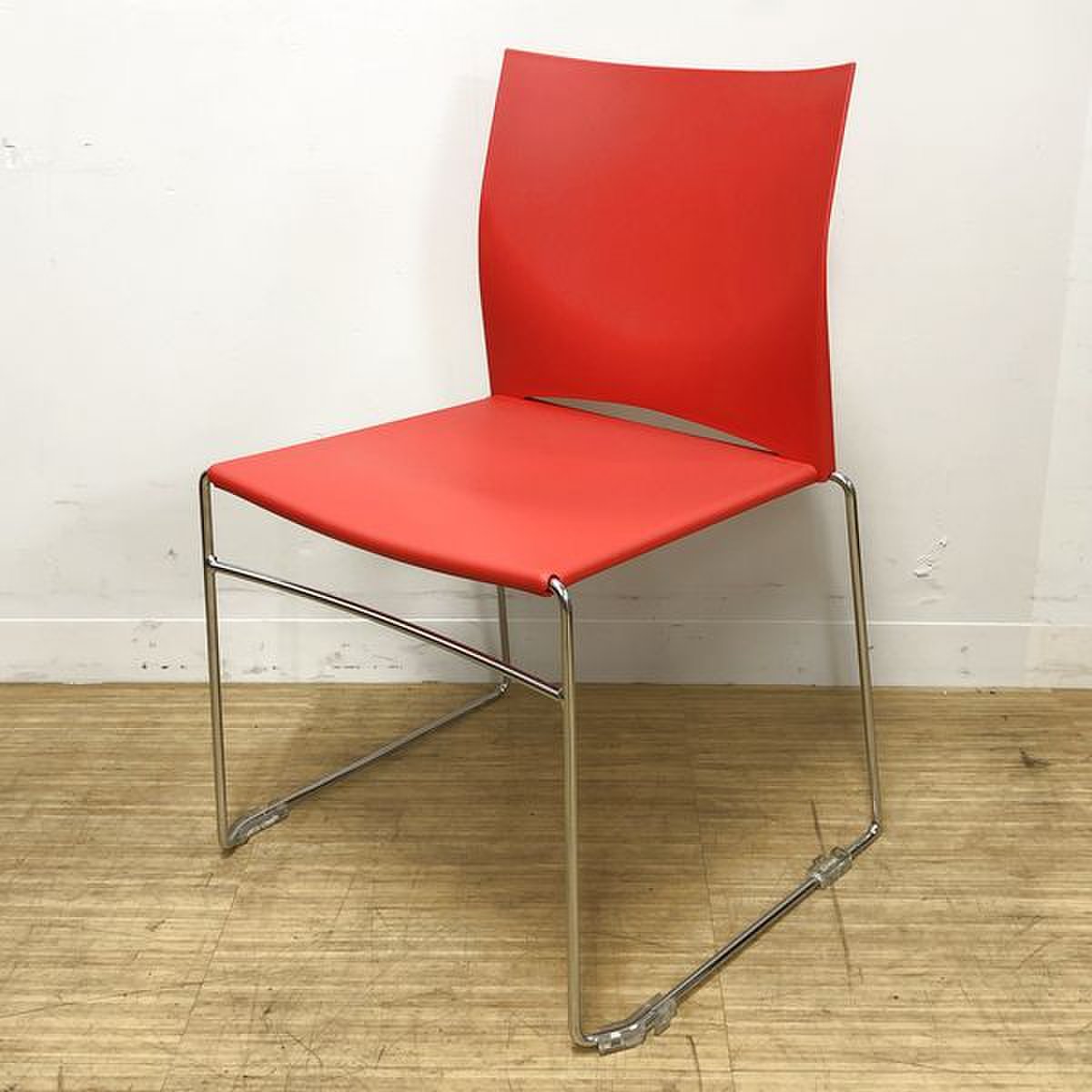 スタッキングチェア　レッド　
                        その他シリーズ
                                    中古
            