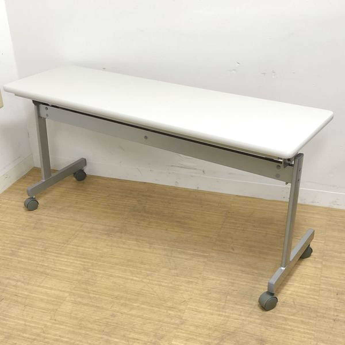 コンパクトサイズ　塾・セミナー・会議室にぜひ！　
                        KS 
                                    中古
            