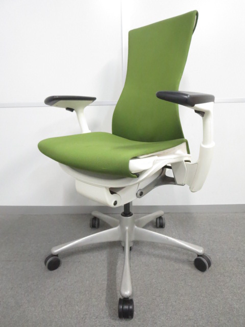 中古】エンボディチェア CN122AWAAXT91BB3002 Herman Miller