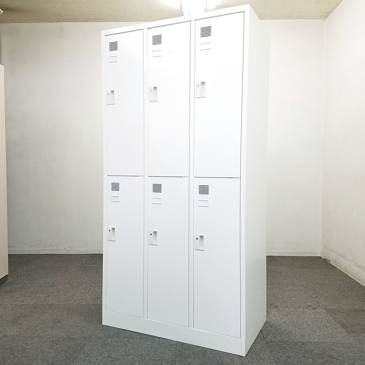 【1台限定】清潔感ある6人用ロッカー入荷！中古　ロッカー　更衣室　ホワイト　オフィス
                        システム ロッカー 
                                    中古
            