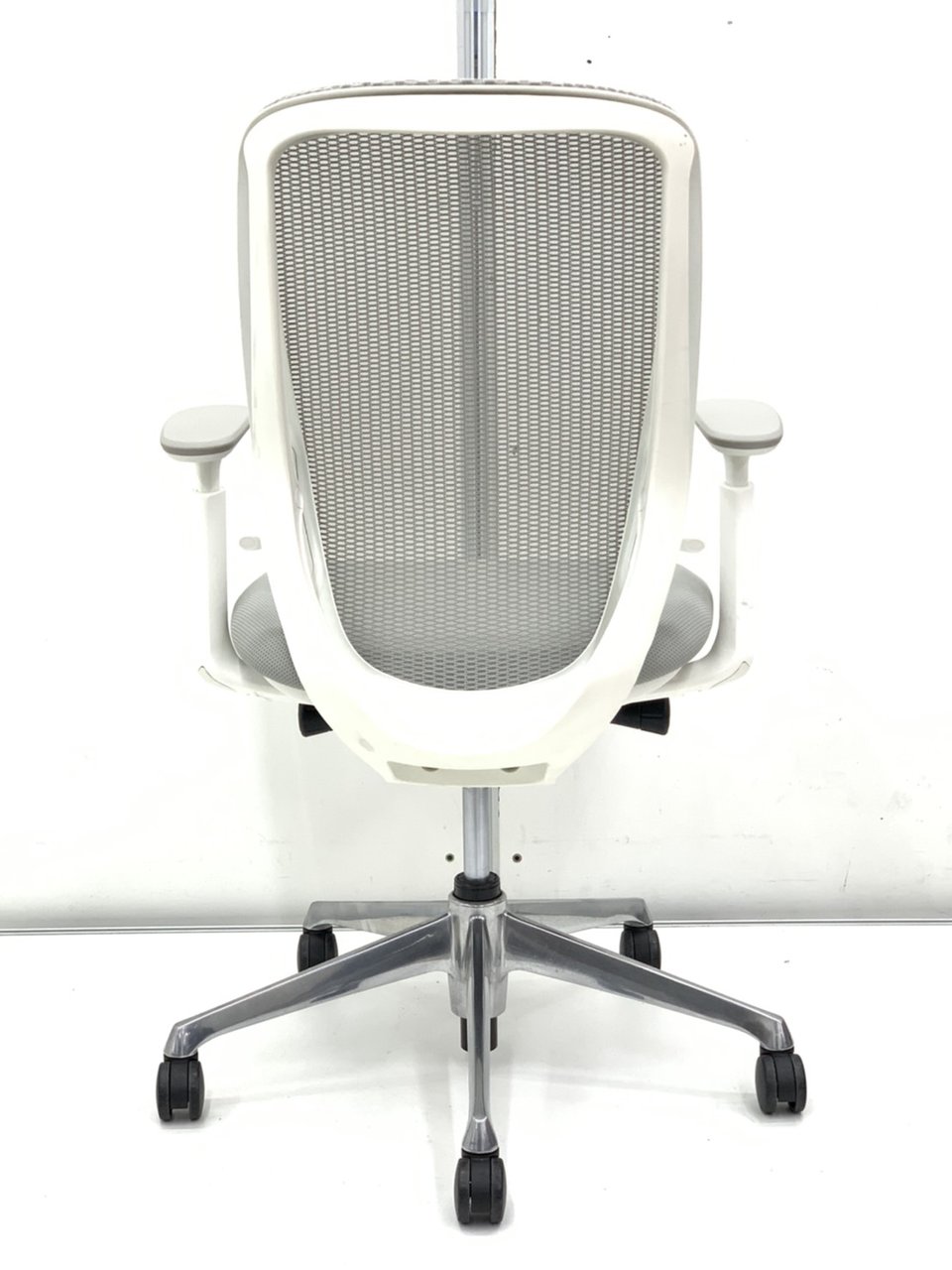 中古】シルフィー C685BW-FMR3 オカムラ/okamura 肘付ハイバック