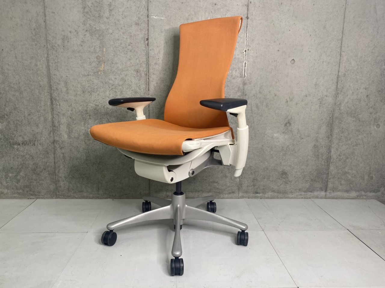 中古】エンボディチェア Herman Miller/ハーマンミラー 肘付ハイバック