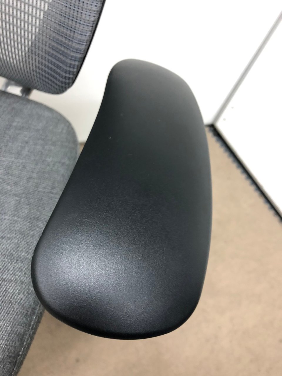 中古】コンテッサ セコンダ オカムラ/okamura 肘付ハイバック 中古】コンテッサ セコンダ オカムラ/okamura 肘付ハイバック