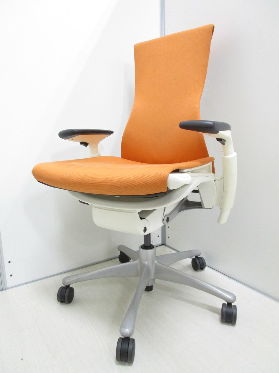 中古】エンボディチェア Herman Miller/ハーマンミラー 肘付