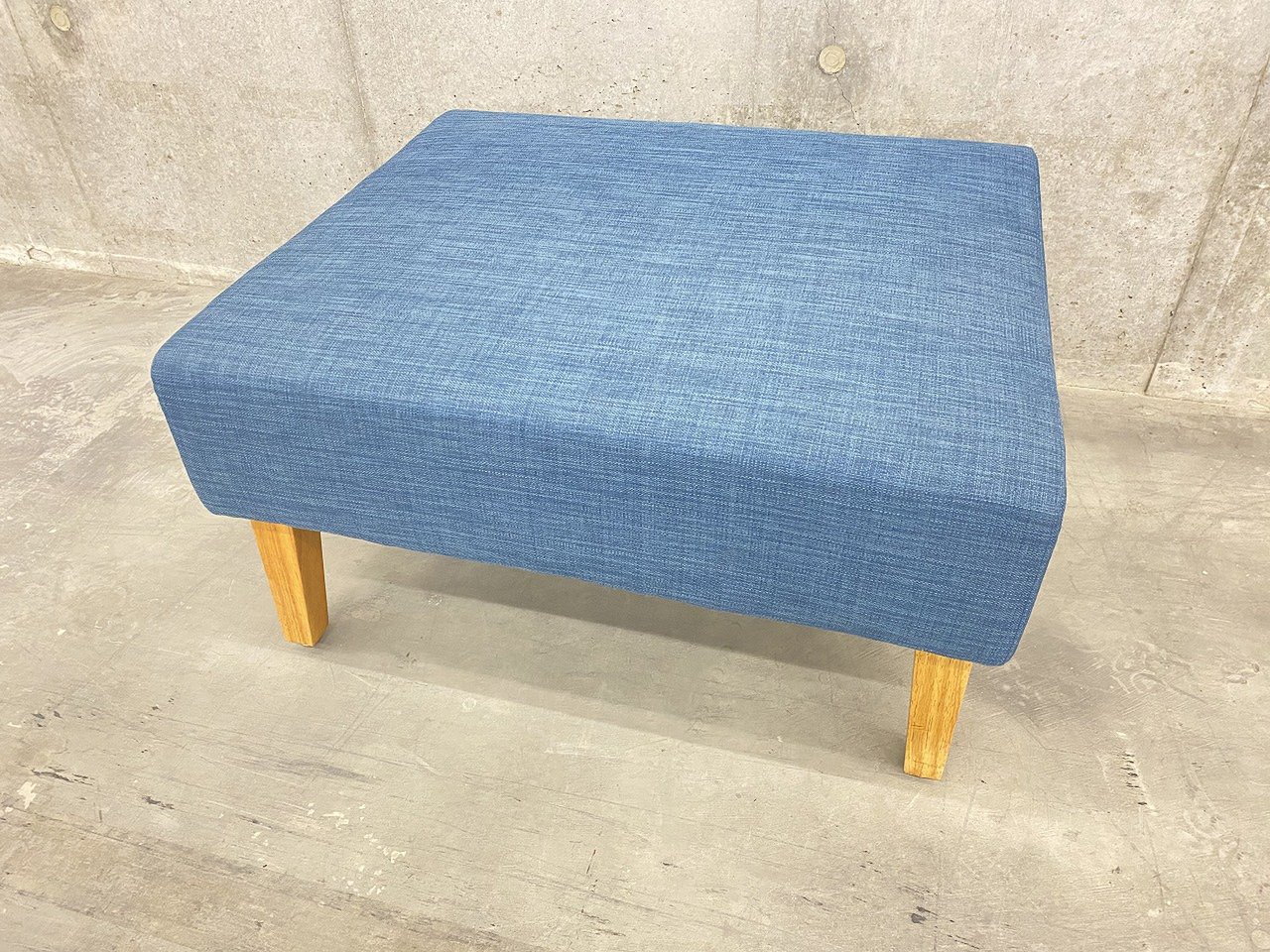 【スツール】リノベ―ション空間に！受付スペースにも！【倉庫在庫品】
                        シェアードスペース
                                    中古
            