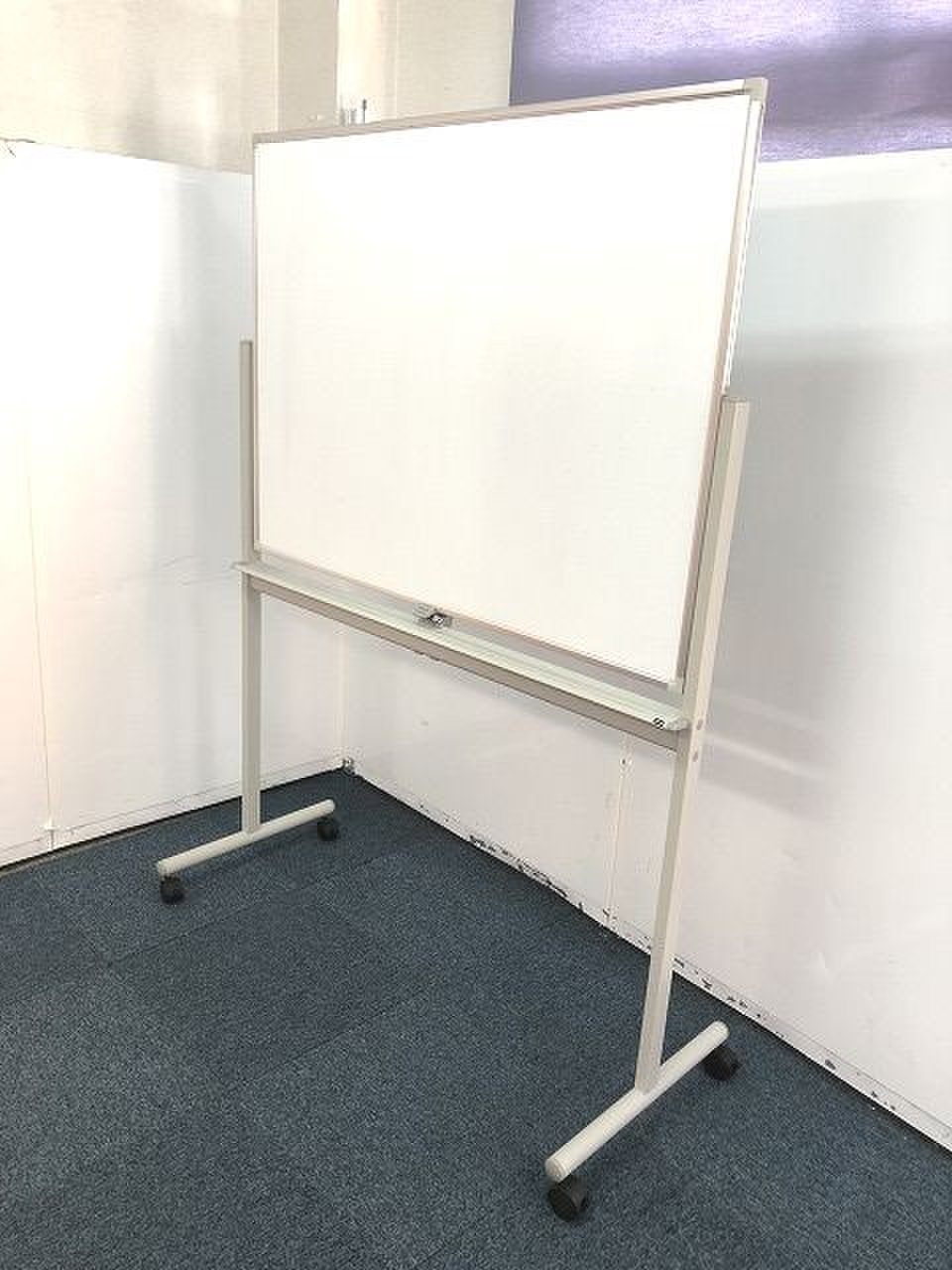 【１２００ｍｍタイプ自立式片面ホワイトボードの入荷です！！】
                        その他シリーズ
                                    中古
            