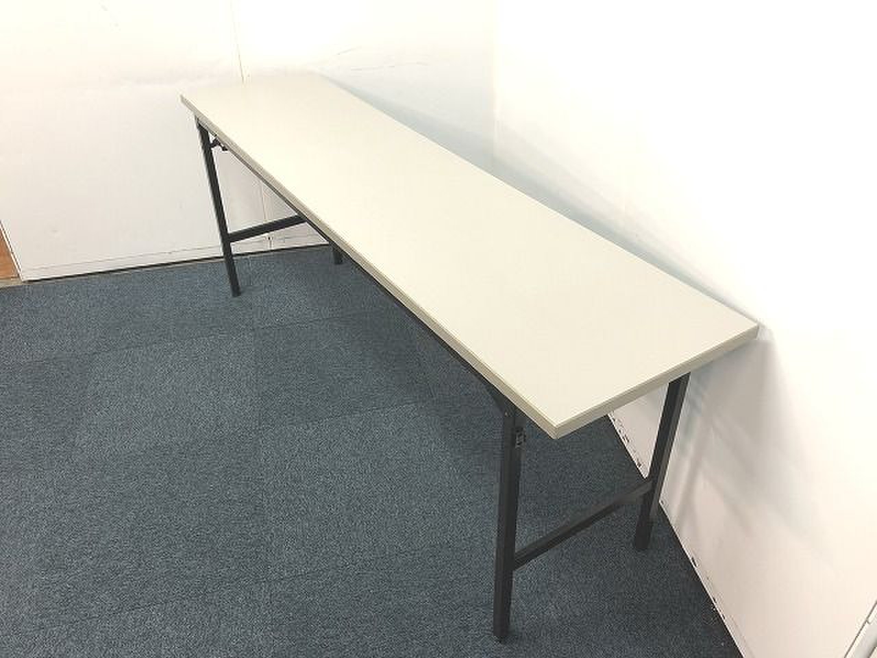 【折り畳みテーブルの大量入荷です！！】
                        その他シリーズ
                                    中古
            